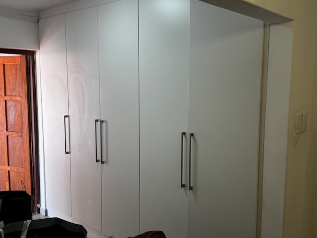 5 Bedroom Property for Sale in Table View Western Cape